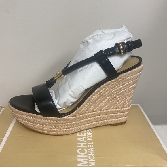 Michael Kors Annie Wedge Black - Picture 2 of 4